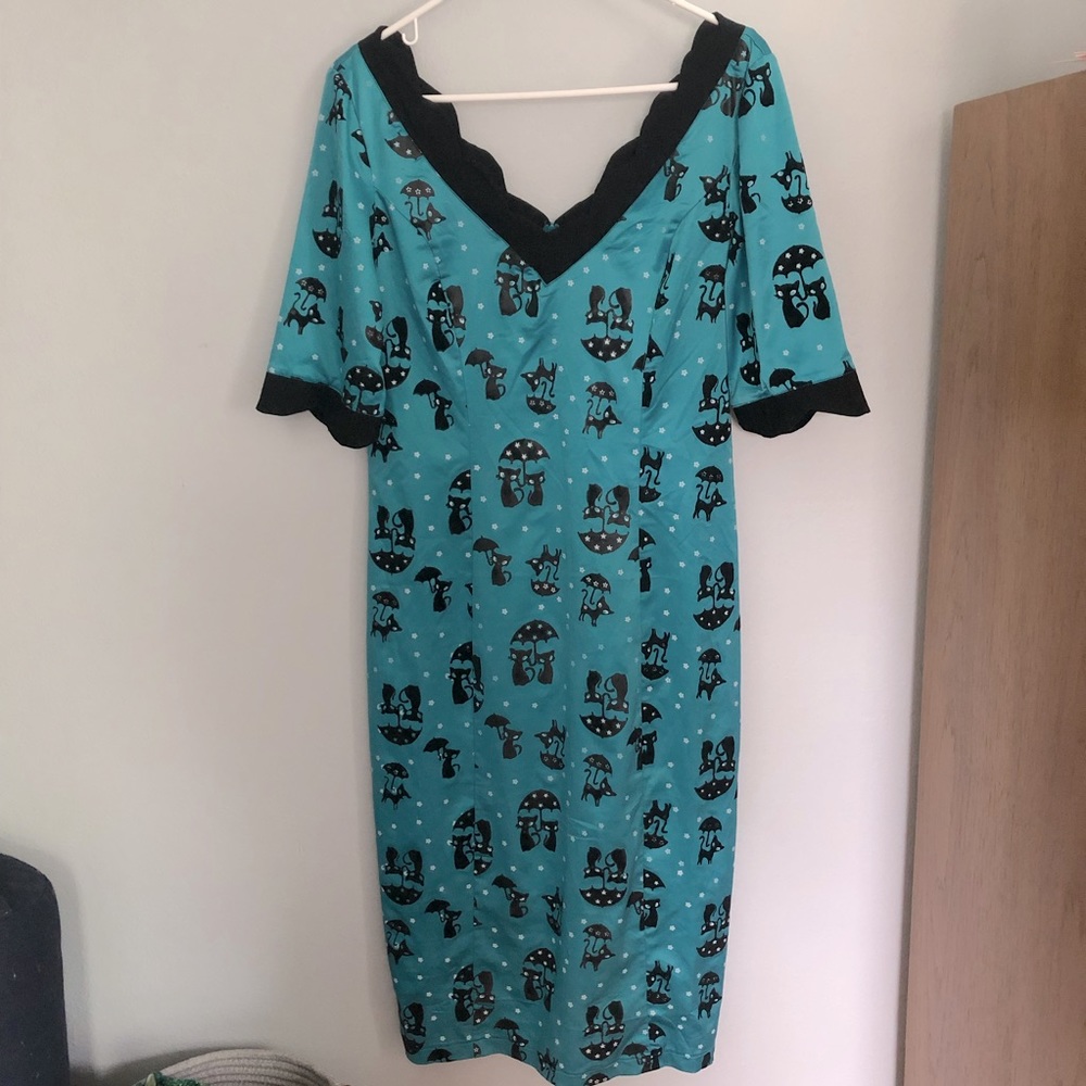 Vintage style cute cats curvy number